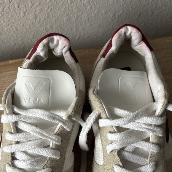 VEJA White Red and Cream Suede Sneakers - Picture 12 of 12
